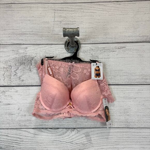 Daisy Fuentes Women's Intimates Pink Lace Bra & Panty Set Size 36B/Large - Picture 1 of 8